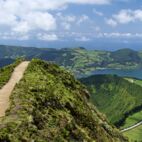 Weg zum Mirador an der Caldera Sete Cidades (Sao Miguel, Azoren) Von Henner Damke